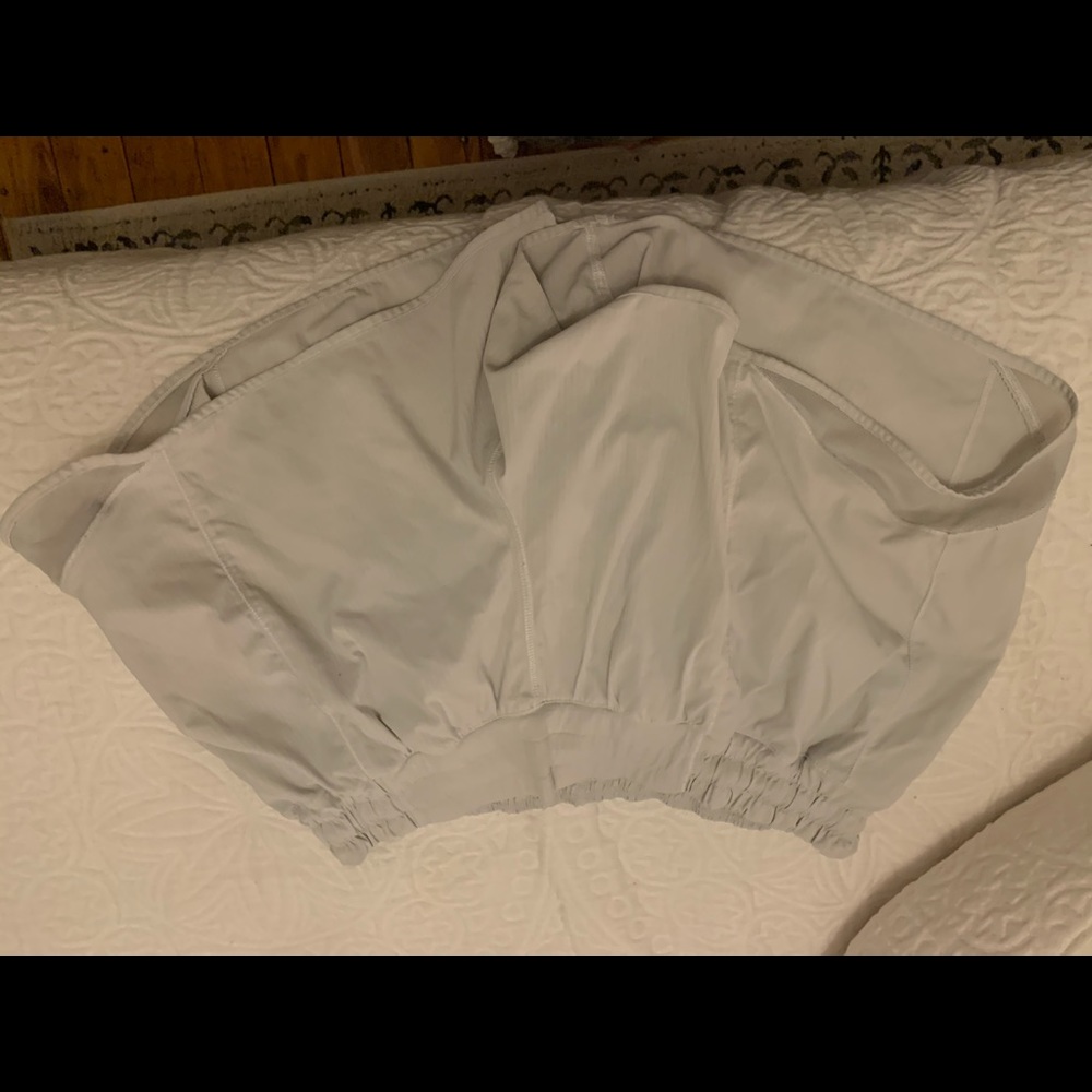 WHITE LULULEMON HOTTIE SHORT